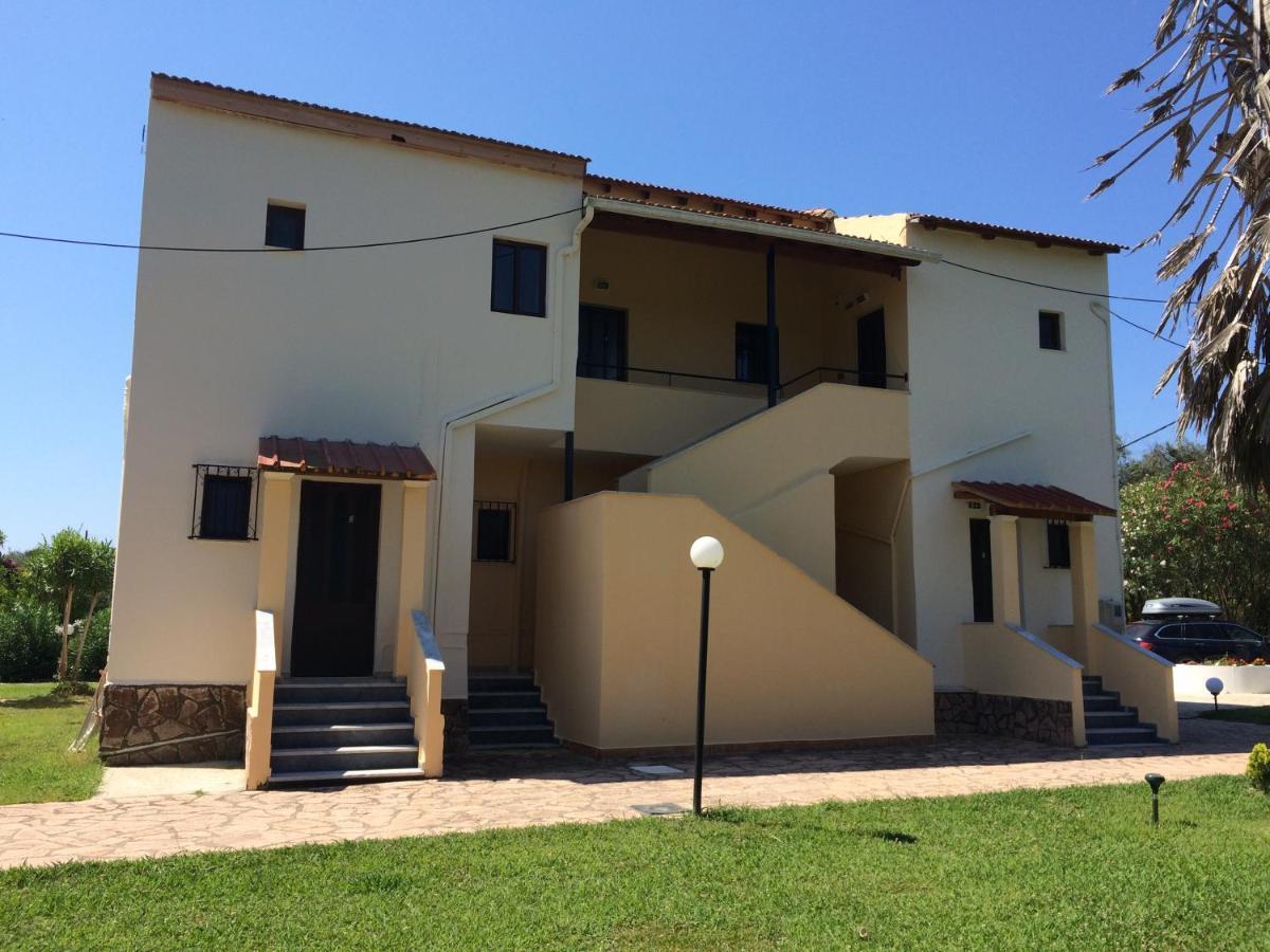 Avra Beach Apartments Lefkímmi Eksteriør billede