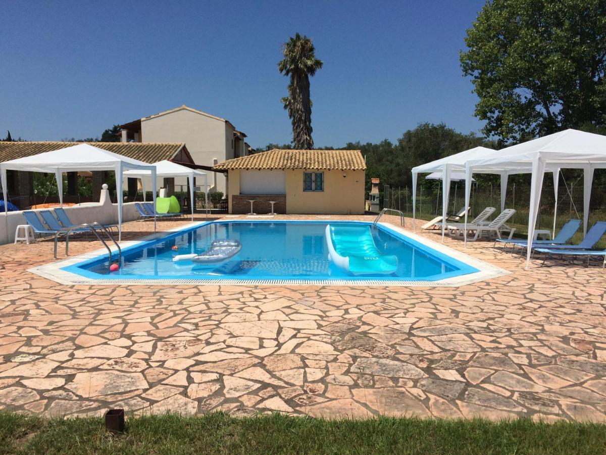 Avra Beach Apartments Lefkímmi Eksteriør billede