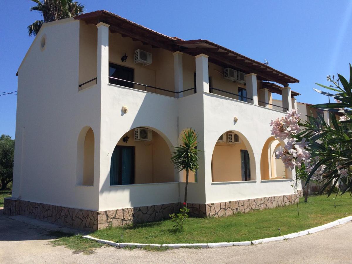 Avra Beach Apartments Lefkímmi Eksteriør billede