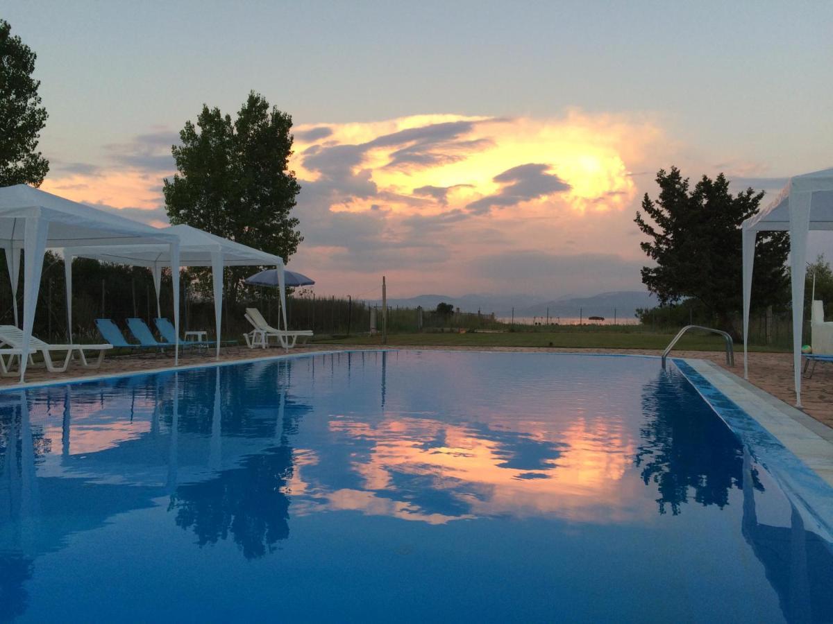 Avra Beach Apartments Lefkímmi Eksteriør billede