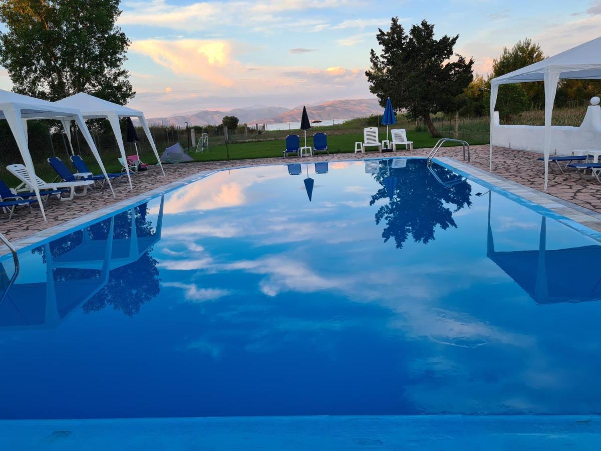 Avra Beach Apartments Lefkímmi Eksteriør billede