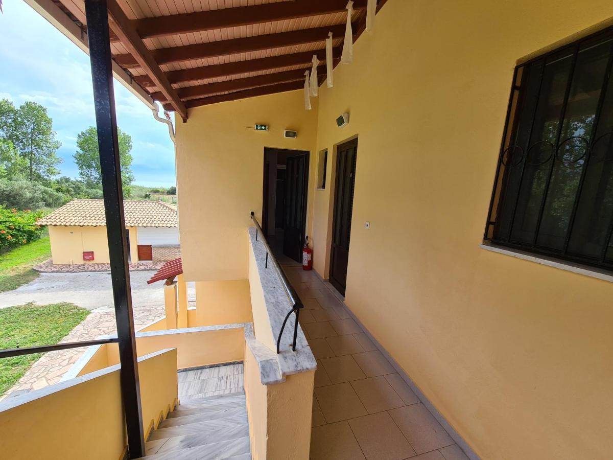 Avra Beach Apartments Lefkímmi Eksteriør billede
