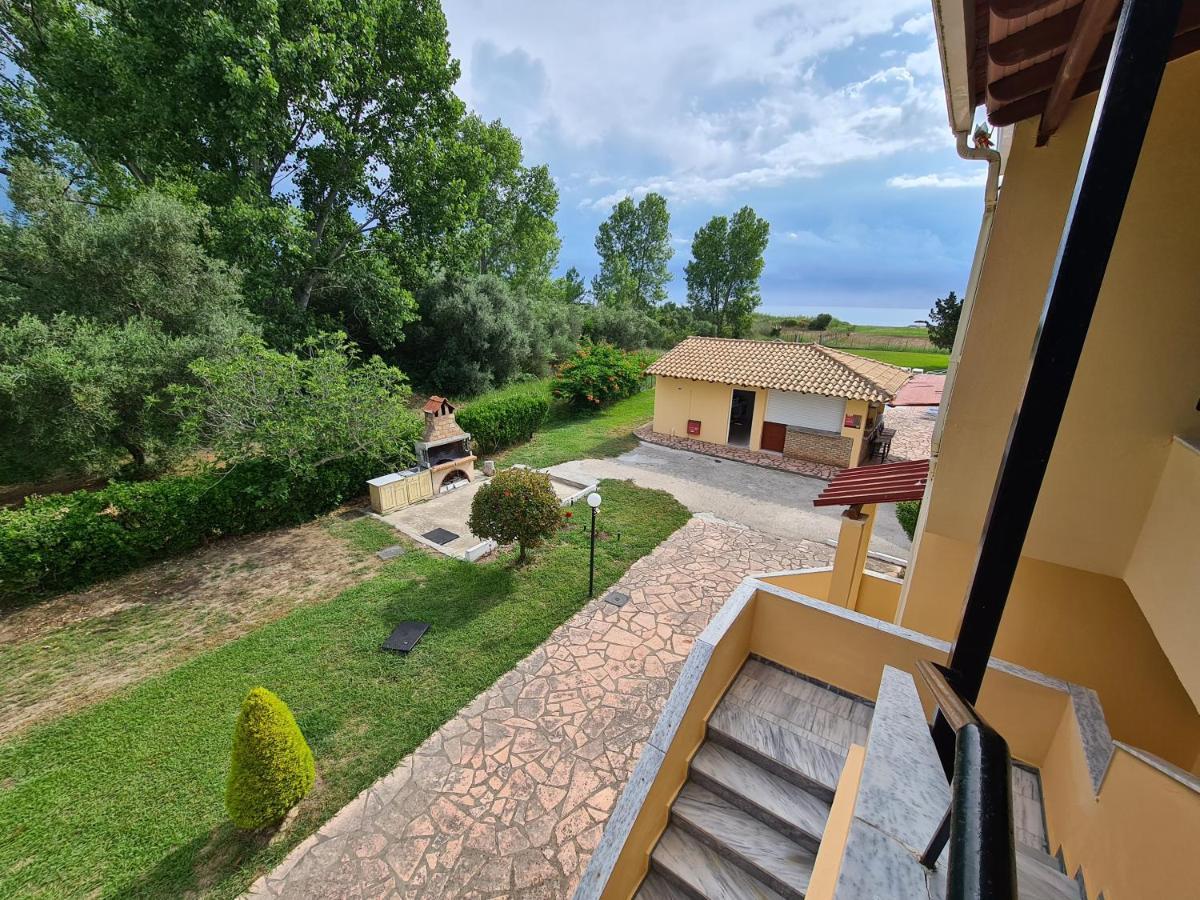 Avra Beach Apartments Lefkímmi Eksteriør billede